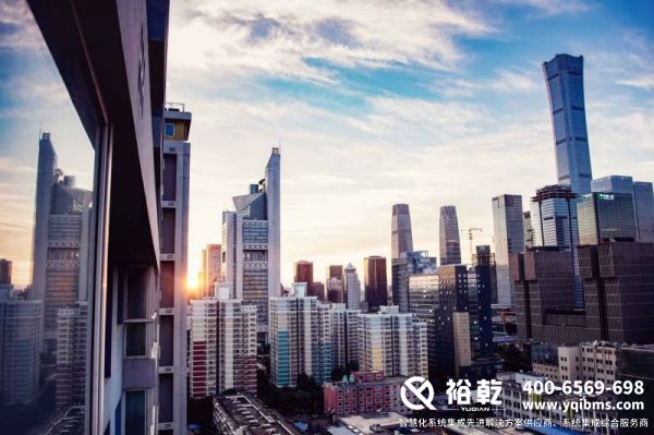能耗監(jiān)測系統(tǒng)，數(shù)據(jù)分析，報告生成，多平臺支持